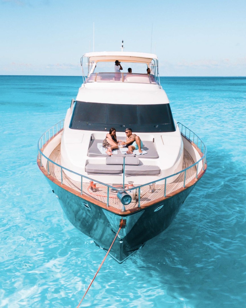 Azimut 85 Ultimate eco solar yacht charter in La Romana, Caribbean