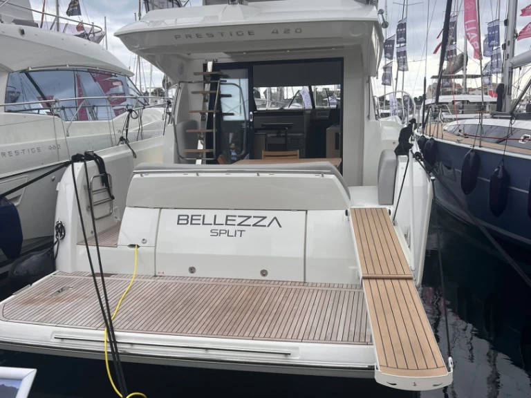 Location Bateau à moteur à Split - Jeanneau Prestige 42 Fly