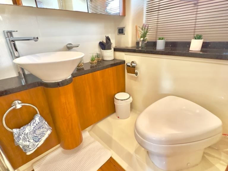 Louer Yacht avec ou sans skipper Sunseeker à Dubai Marina