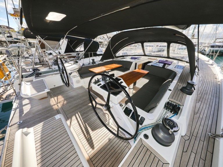 Louez un Hanse Hanse 575 à Trogir
