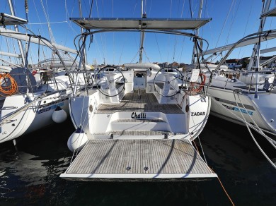 Huur Zeilboot met of zonder schipper Bavaria in Marina Veruda