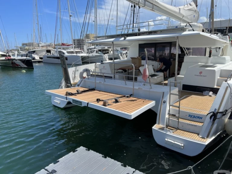 Location bateau Fountaine Pajot Saba 50 à Ajaccio sur Samboat