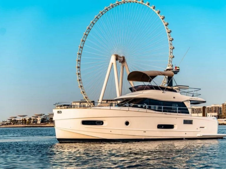 Location bateau Azimut Azimut 46 Fly à Dubai Marina sur Samboat