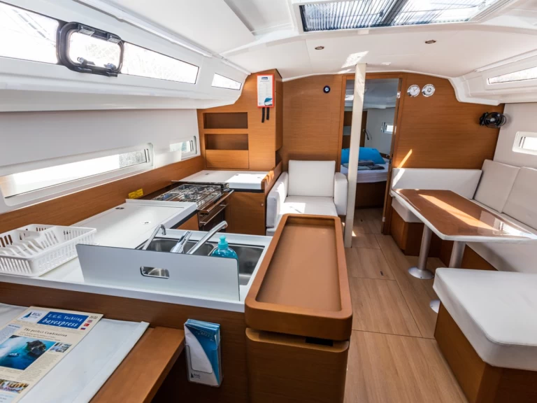 Location à Göcek - Jeanneau Sun Odyssey 410 sur SamBoat