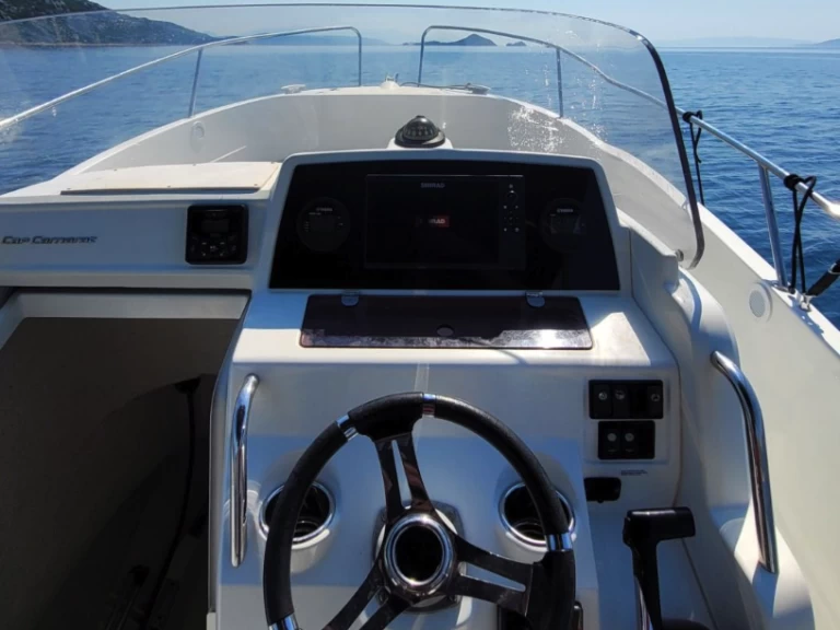 Location Bateau à moteur Jeanneau avec permis