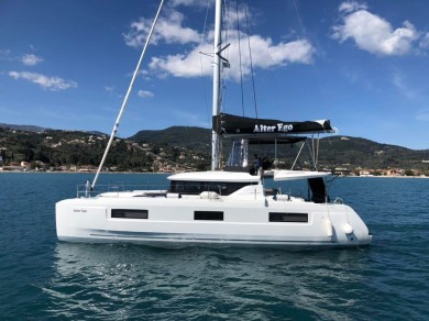 Catamaran to hire Port de Lefkada at the best price