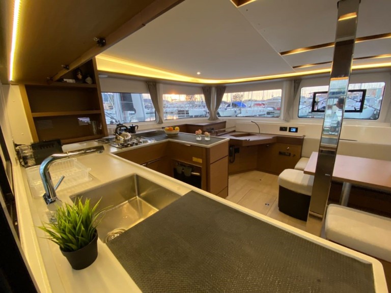 Location Catamaran Lagoon avec permis