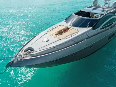 Rent a Luxury Yacht Sunseeker Predator 64 in Nassau (Magic Life
