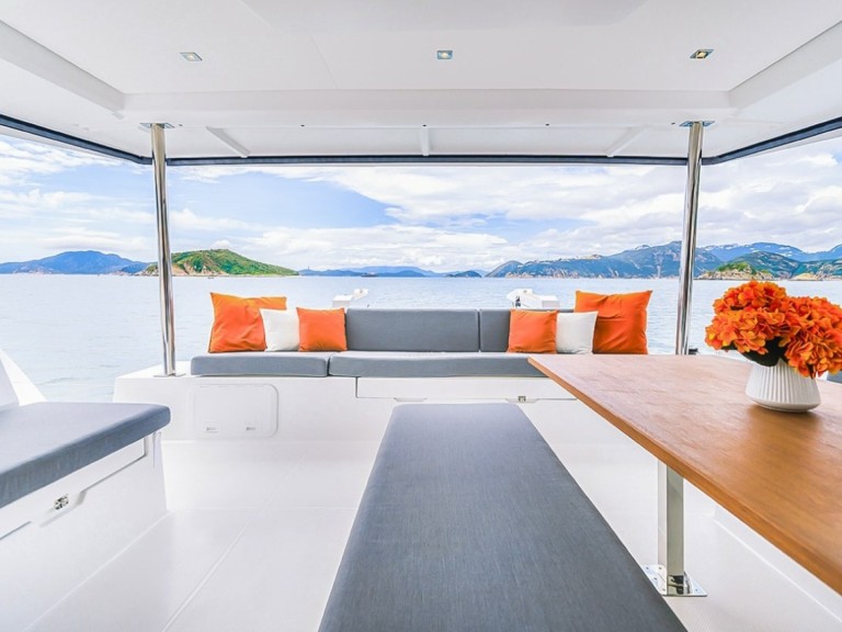 Location Catamaran Fountaine Pajot avec permis