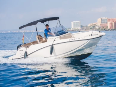 Motorboat to hire Benalmádena at the best price