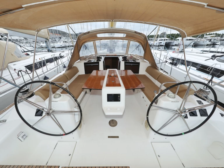 Louer Voilier avec ou sans skipper Dufour à Sibenik