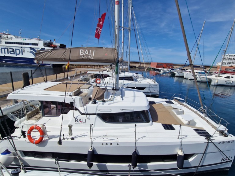 Location bateau Sant Antoni de Portmany pas cher Bali Catspace Voile