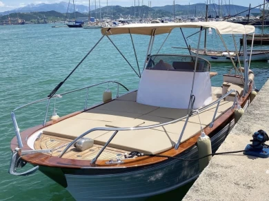 Bootsverleih Mimi 7.50 La Spezia Samboat