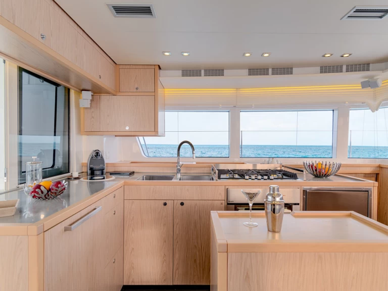 Location bateau Mai Khao pas cher Lagoon 52 F