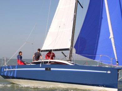 RM RM 890 BIQUILLE charter bareboat or skippered in  La Trinité-sur-Mer