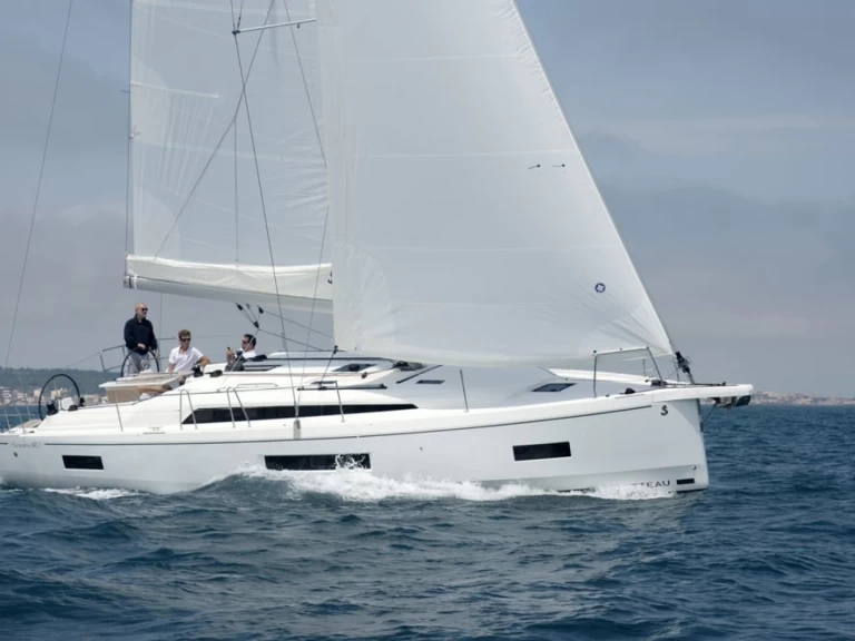Louer Voilier avec ou sans skipper Bénéteau à Le Marin