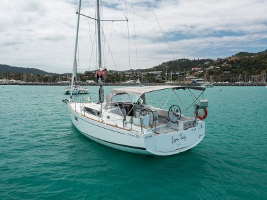 Pronájem lodi Bénéteau Oceanis 38.1 v Marina di Portorosa na Samboatu