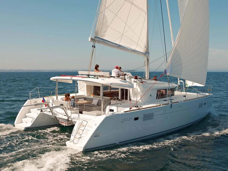 Louer Catamaran avec ou sans skipper Lagoon à Ribishi