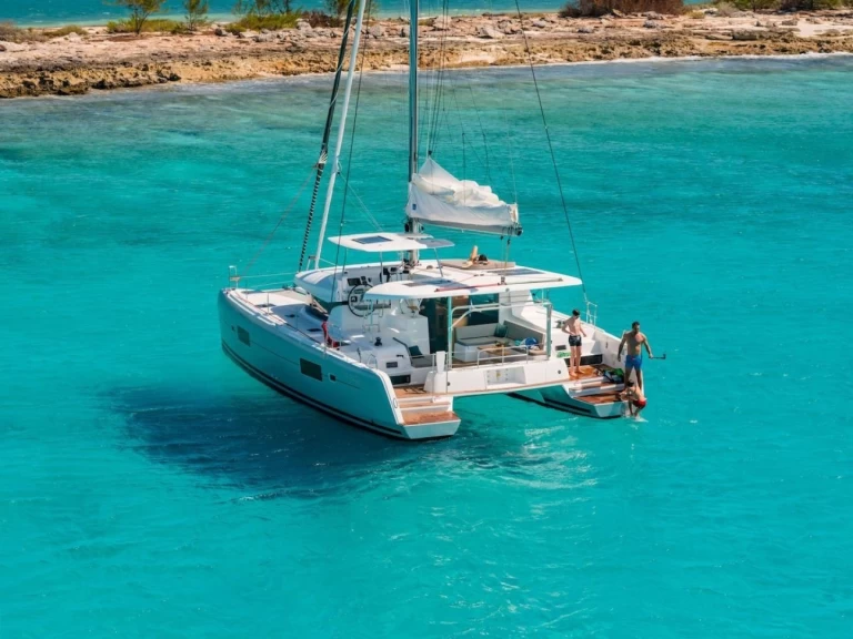 Louer Catamaran avec ou sans skipper Lagoon à Ribishi
