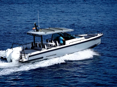 Charter a Axopar 37 Sun Top Brabus line in Cala d'Or on Samboat