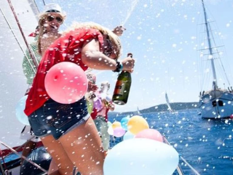 Bateau à moteur à louer à Ognina - Picanello - Barriera - Canalicchio au meilleur prix