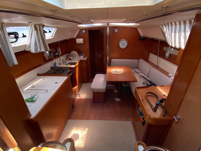 Location à Ásos - Bénéteau Oceanis 46 sur SamBoat