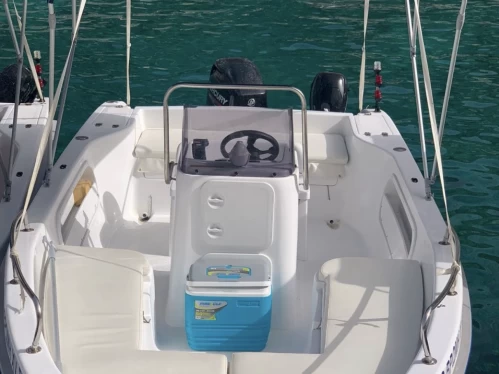 Louez un Proteus Limeni à porto vromi