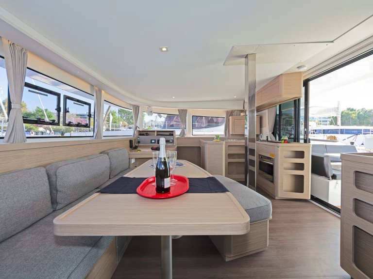 Louez un Lagoon Lagoon 42 à Dème de Vólos