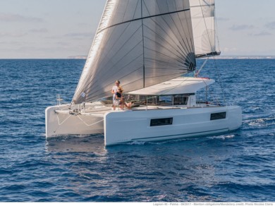 Catamaran rental in Capo d'Orlando - Lagoon Lagoon 40