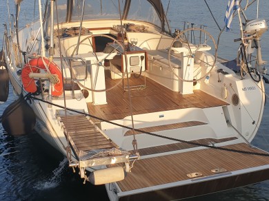 Sailboat to hire Néa Péramos at the best price