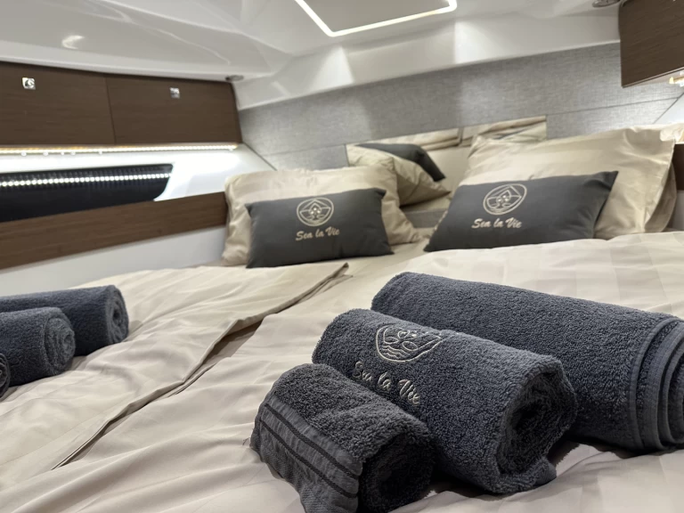 Location bateau Umag pas cher Merry Fisher 895 Offshore