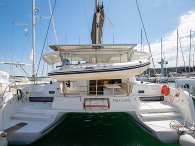 Yacht charter Pomer - Lagoon Lagoon 42 on SamBoat