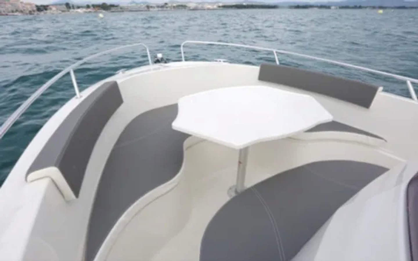 Location Bateau à moteur à Juan-les-Pins - Pacific Craft Pacific Craft 625 Open