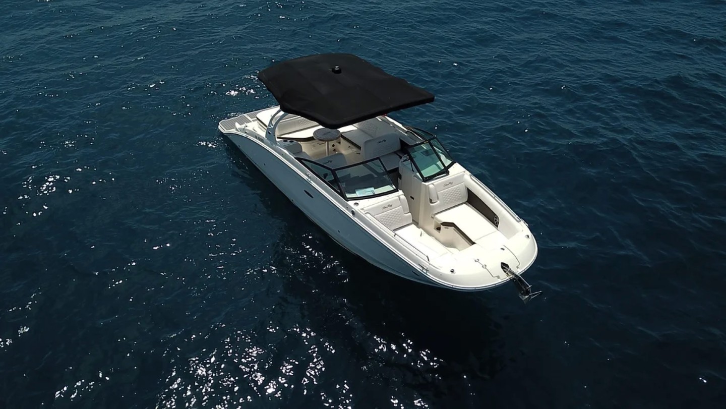 Location Bateau à moteur Sea Ray avec permis