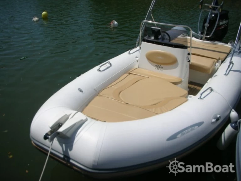 Location bateau La Grande-Motte pas cher Medline 650