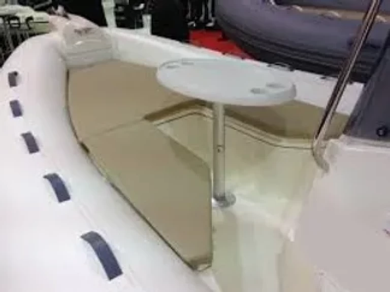 Location à Antibes - Capelli Tempest 600 sur SamBoat