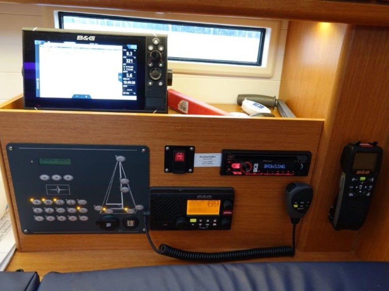 Location bateau Olbia pas cher Cruiser 46