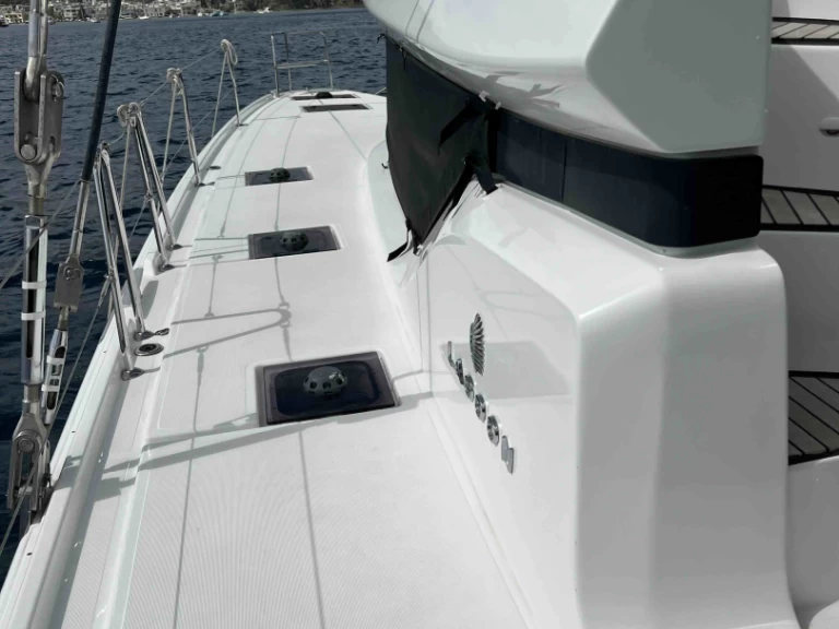 Louez un Lagoon Lagoon 51 à Álimos