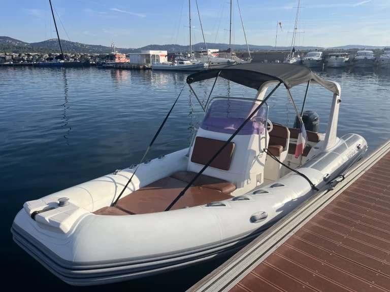 Location Semi-rigide Brig avec permis