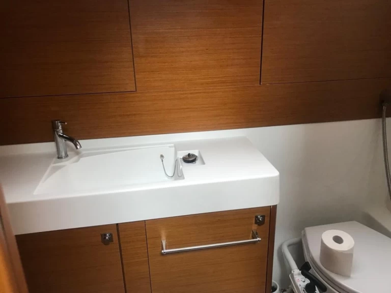 Louer Voilier avec ou sans skipper Jeanneau à Santa Cruz de Tenerife