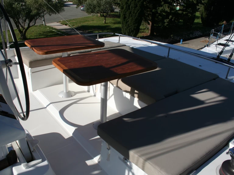 Location bateau Lagoon Lagoon 52 F à Eden Island sur Samboat