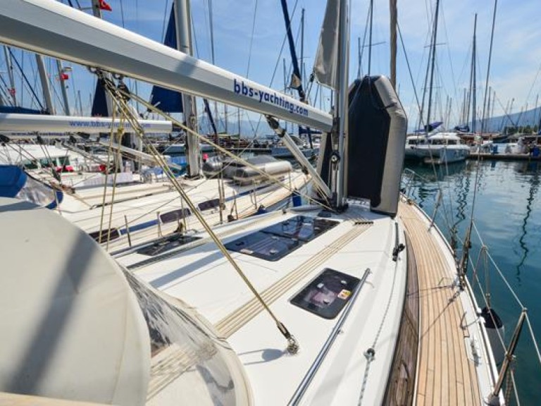 Louez un Bavaria Cruiser 37 à Fethiye