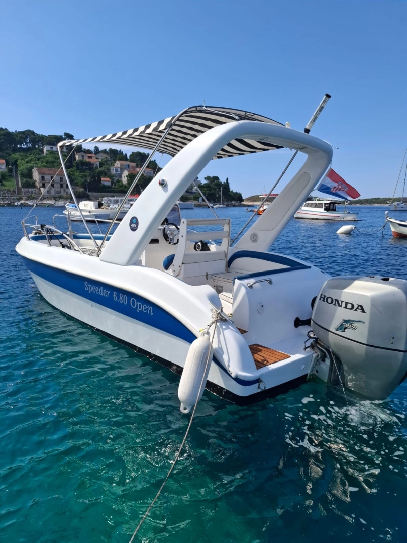Location bateau Hvar pas cher 680 Open