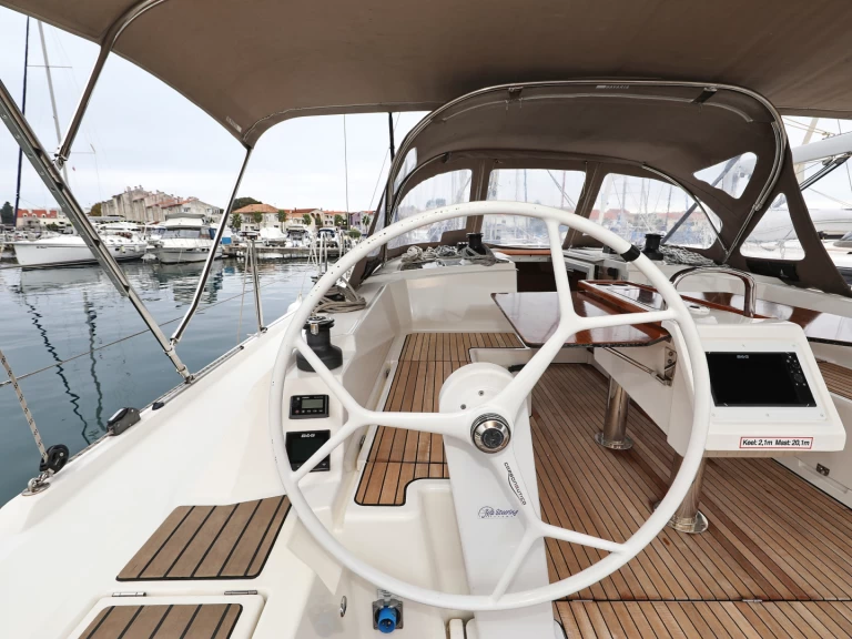 Bavaria Bavaria C42 a louer à Biograd na Moru