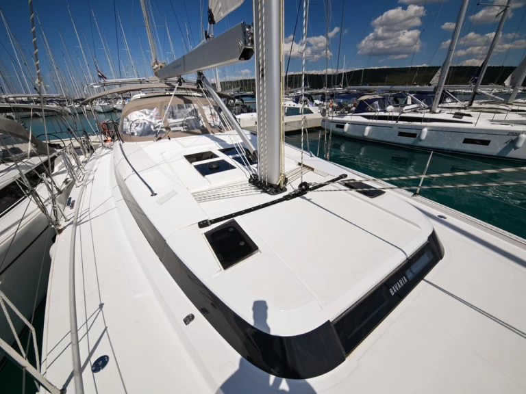 Location bateau Bavaria Bavaria C50 à Sukošan sur Samboat