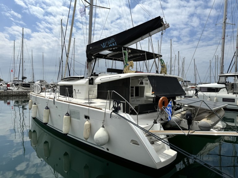 Catamaran à louer à Álimos au meilleur prix