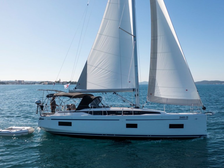 Bavaria Bavaria C38 a louer à Zadar