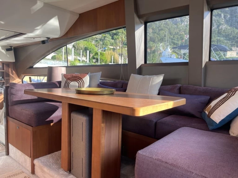Bateau à moteur à louer à Beaulieu-sur-Mer au meilleur prix