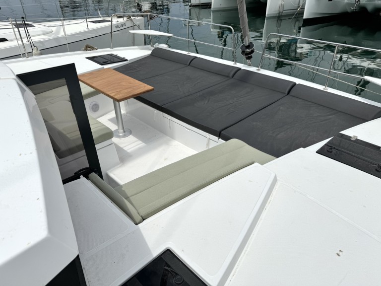 Bali Catamarans Bali 4.2 a louer à Álimos