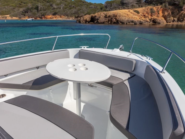 Bateau à moteur à louer à Cogolin au meilleur prix